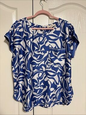 LOFT White and Blue Abstract Leaf Pocket Blouse